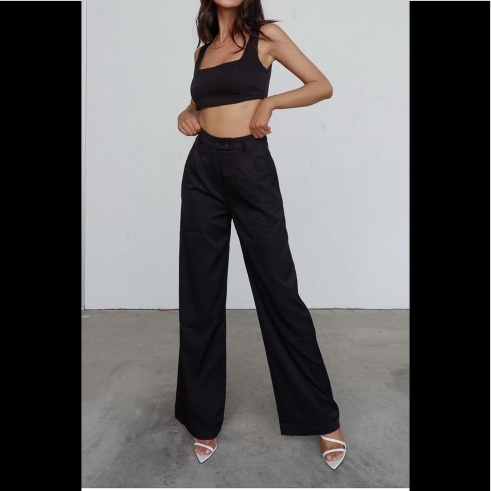 NWOT HUXLEY SET BLACK